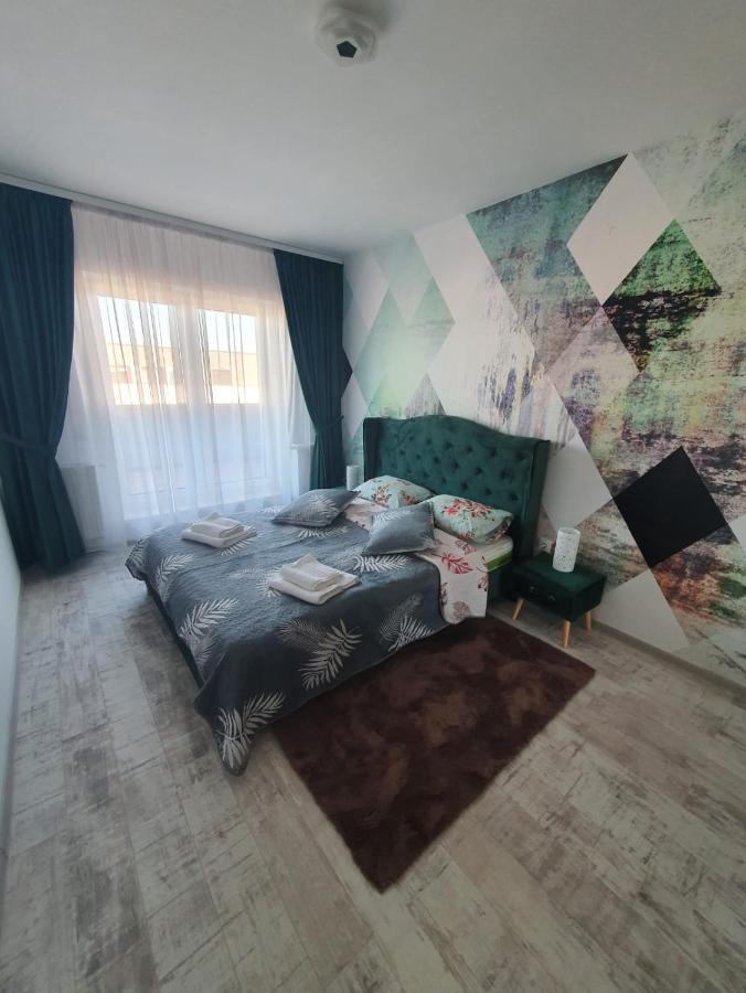 Studio 70 Brasov Luaran gambar